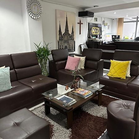 Hotel Royal Suite 马尼萨莱斯 外观 照片