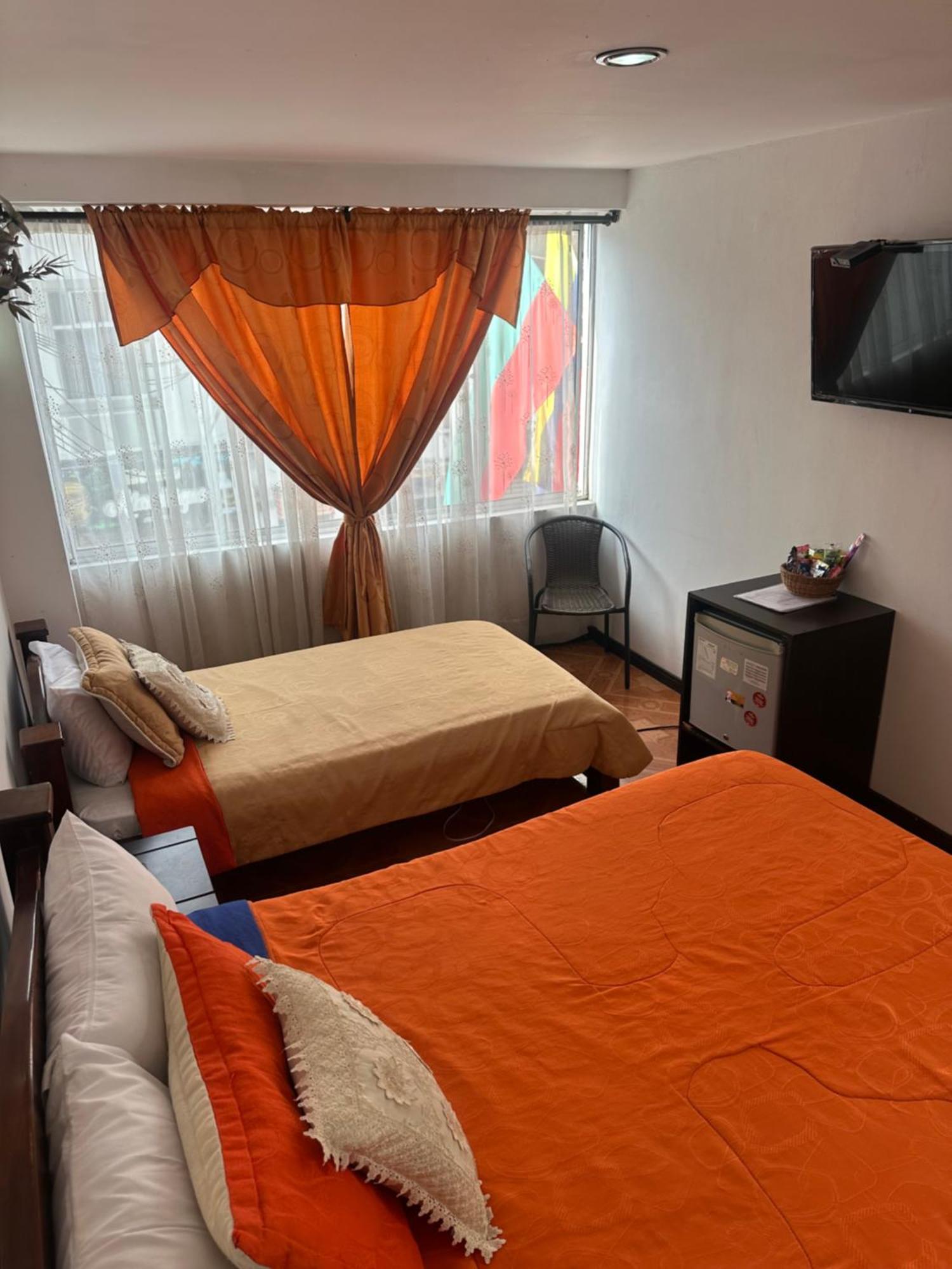 Hotel Royal Suite 马尼萨莱斯 外观 照片