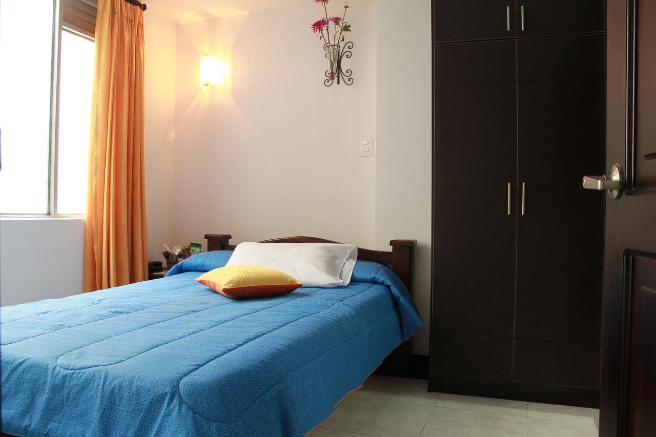 Hotel Royal Suite 马尼萨莱斯 外观 照片