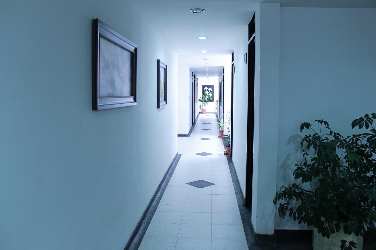 Hotel Royal Suite 马尼萨莱斯 外观 照片