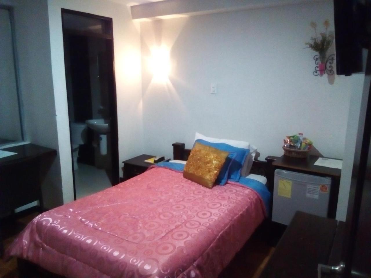 Hotel Royal Suite 马尼萨莱斯 外观 照片